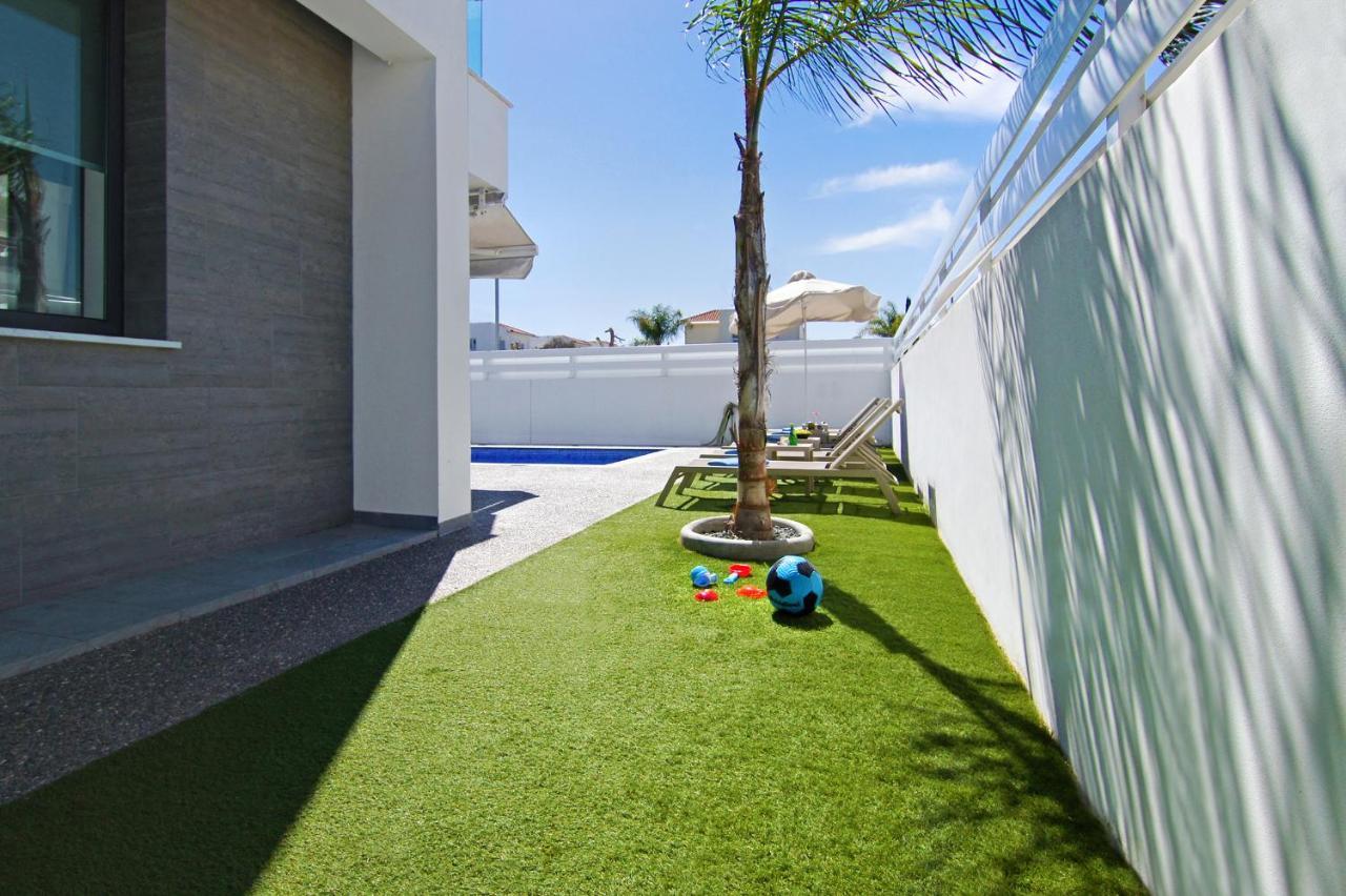 Villa Martha โปรทาราส ภายนอก รูปภาพ