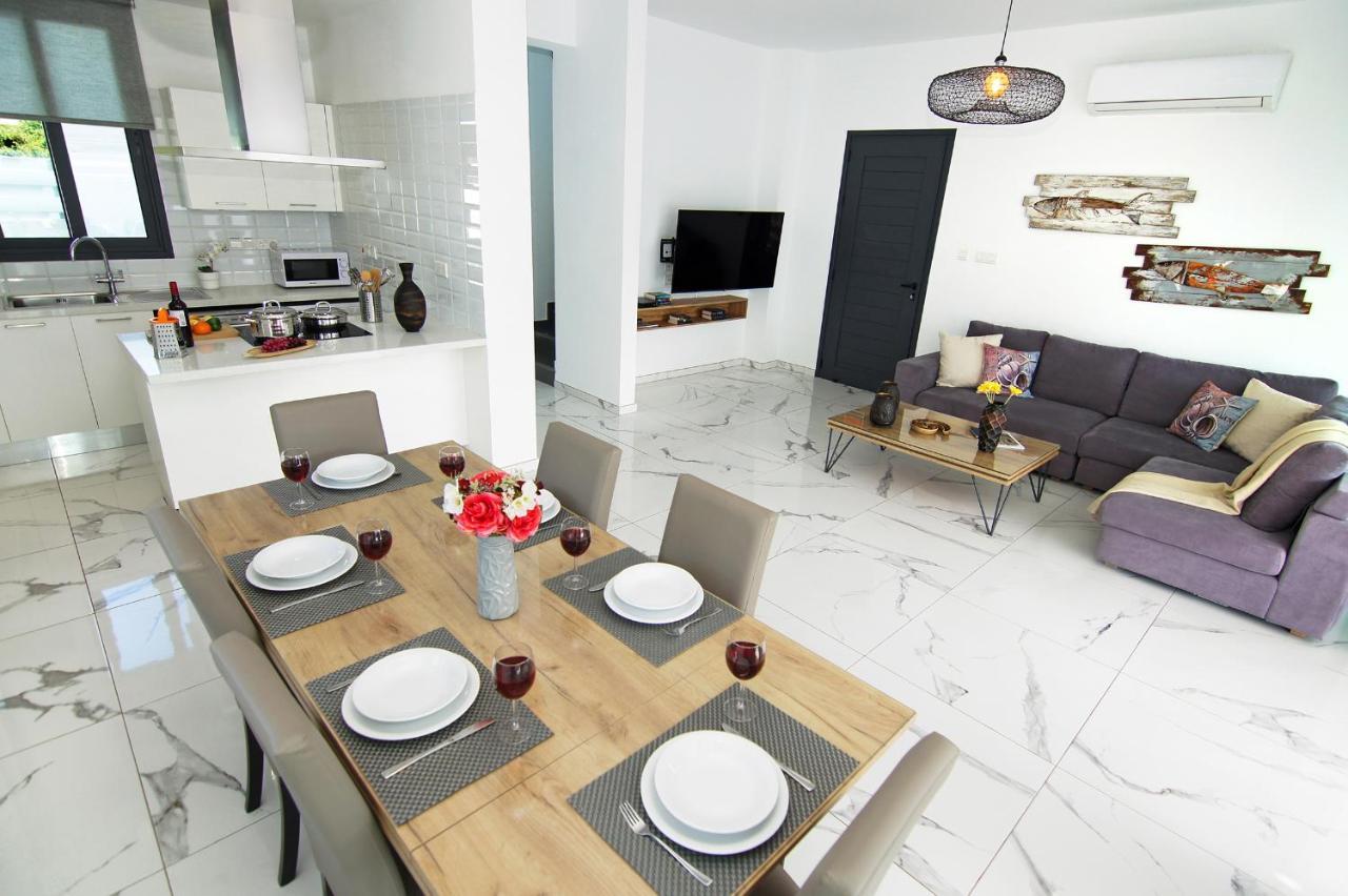 Villa Martha โปรทาราส ภายนอก รูปภาพ